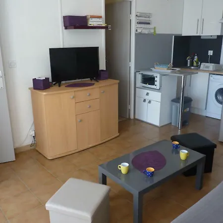 Apartment T2 Cabine, Les Balcons De La Mediterranee,